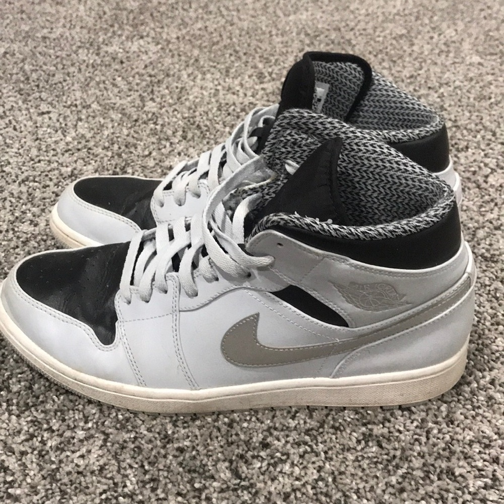 Men’s Air Jordan 1 Mids Size 12